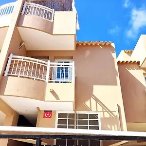  Сasa de vacaciones Cheap Studio, Wifi Free Adeje House España